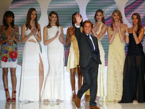 Addio allo stilista Valentino, l'imperatore della moda italiana
