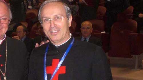 Padre superiore in galera Per vincere le elezioni ha sequestrato due preti