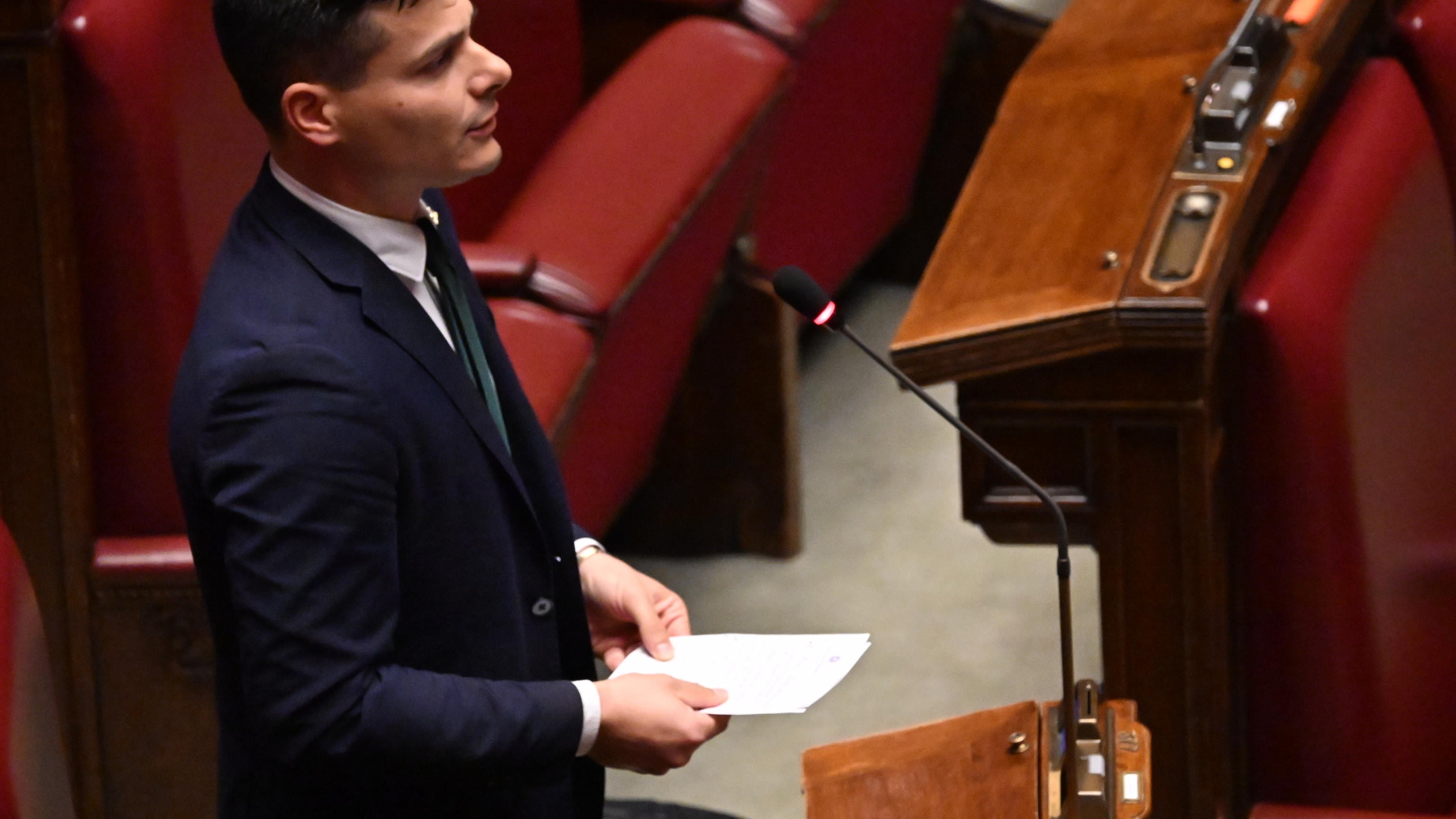 Pisa, spari contro l'abitazione della famiglia del deputato della Lega Ziello: indaga la polizia