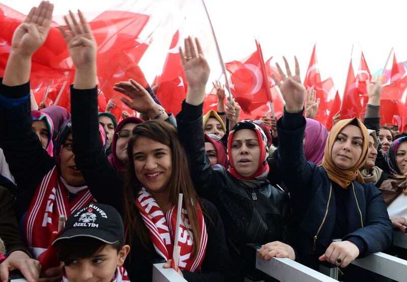 Ankara festeggia il "sì" al presidenzialismo 4