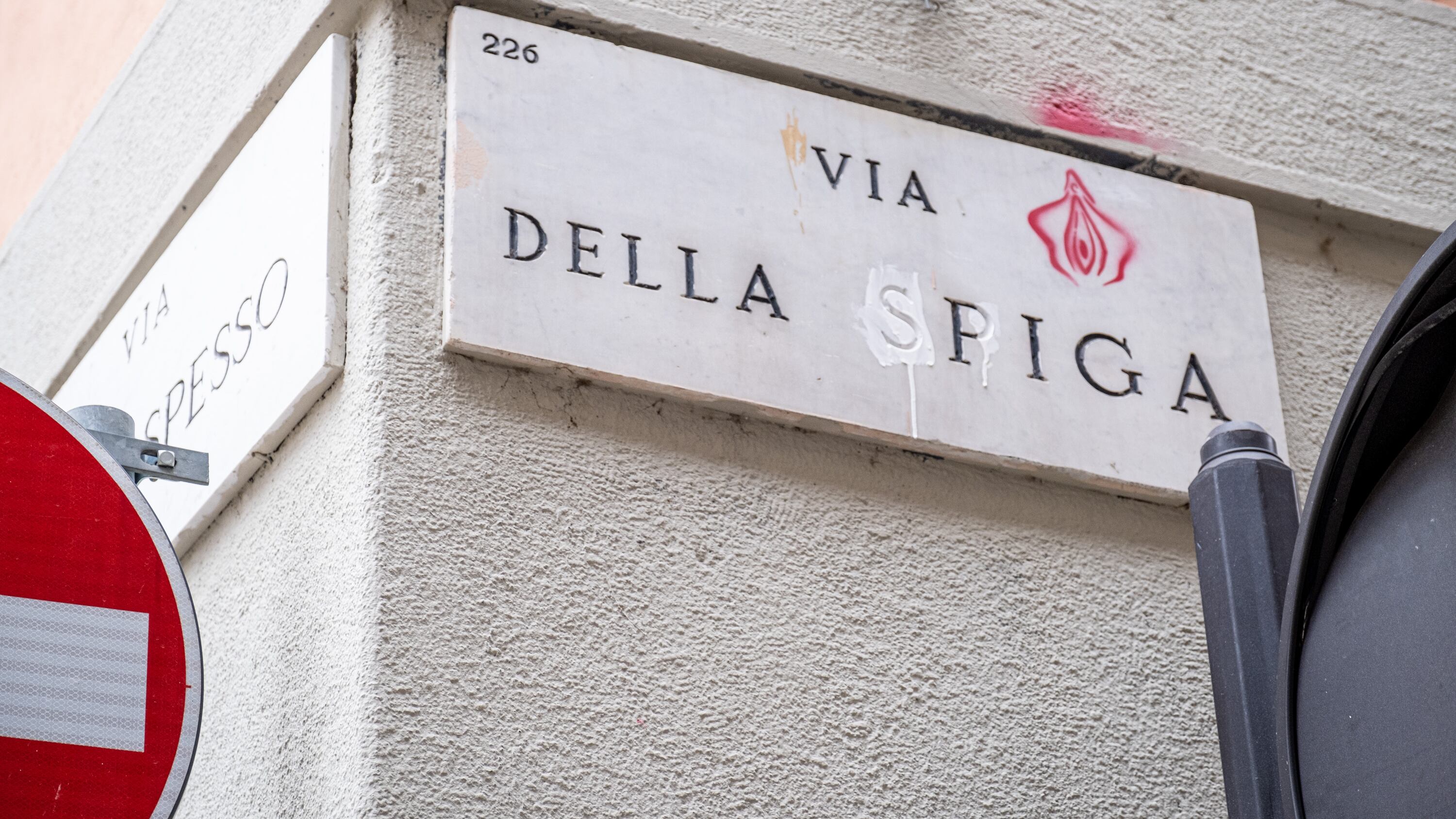 "Toponomastica femminista", blitz di Non una di Meno a Milano