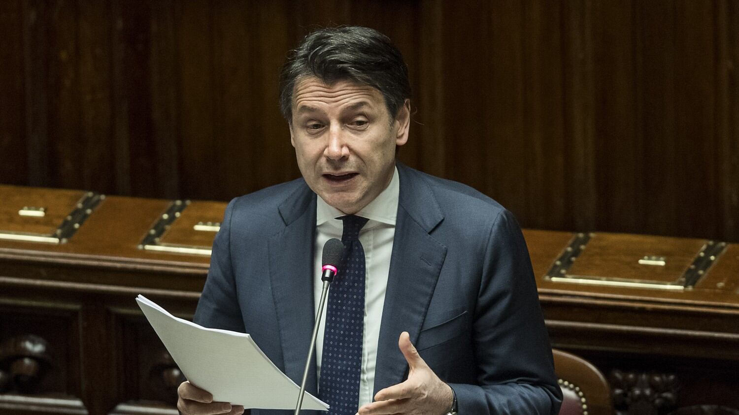 Premier sull'orlo della crisi "Preoccupato per la tenuta"