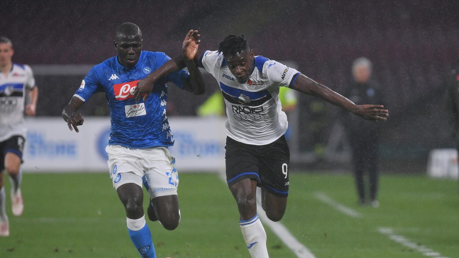 Napoli sprecone e l'Atalanta rimonta E ora per la Champions c'è una Dea