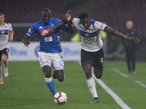 Il Napoli crolla in casa contro l'Atalanta: 1-2. I nerazzurri agganciano il Milan