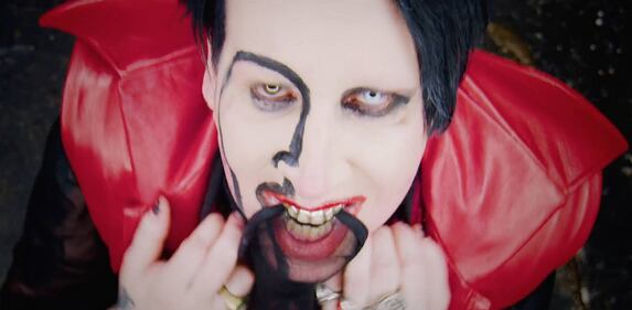 Johnny Depp nella nuova clip "hot" di Marilyn Manson 12