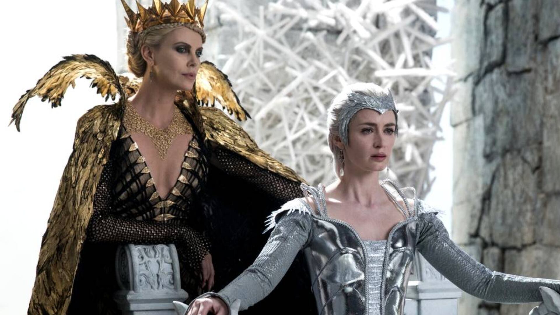 Il cacciatore e la regina di ghiaccio tra scandali e mail hackerate