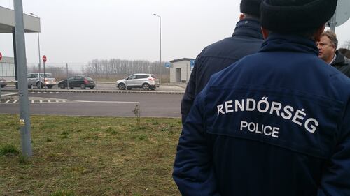 L'Ungheria ferma i migranti, ma non piace a Bruxelles 1