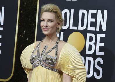 Golden Globes 2019, i look più sexy in foto 10