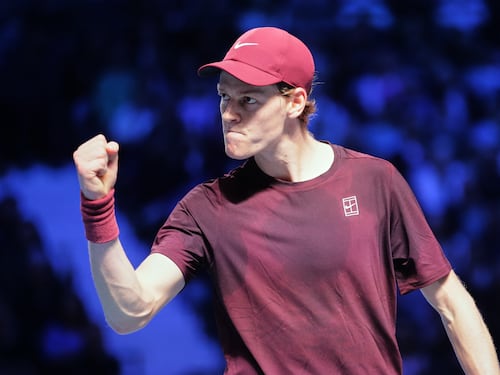 Atp Parigi, gran debutto di Sinner: Bergs sconfitto in due set