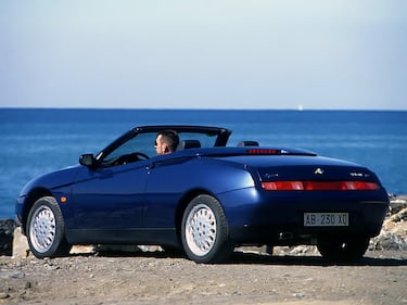 Alfa Romeo Spider 916, guarda la gallery 1