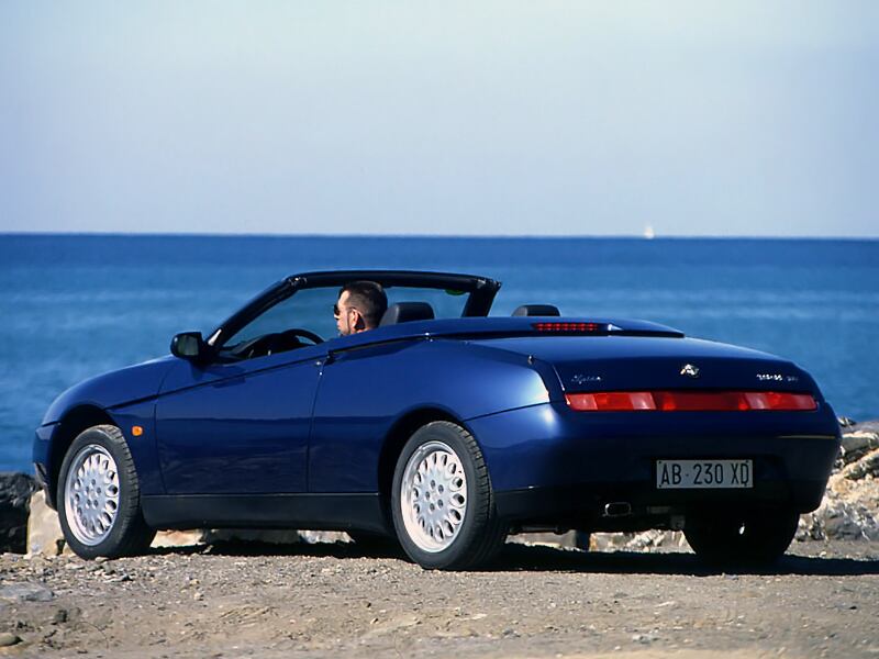 Alfa Romeo Spider 916, guarda la gallery 1