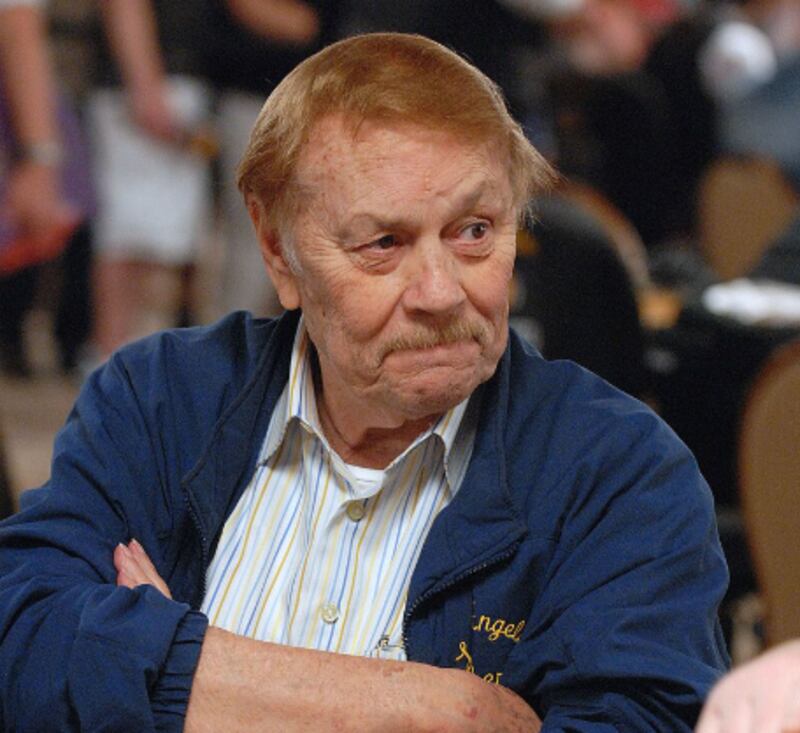 Jerry Buss (Wikipedia)