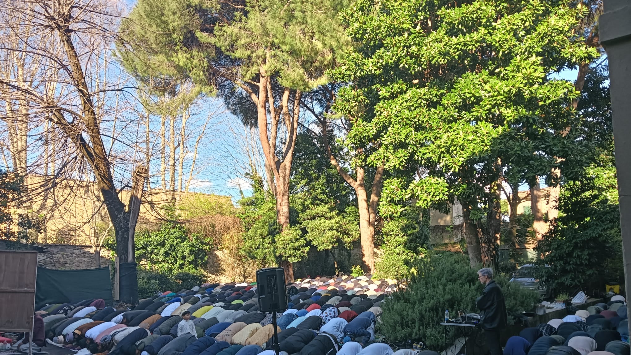 Prato, duecento musulmani celebrano la fine del Ramadan in un complesso cattolico
