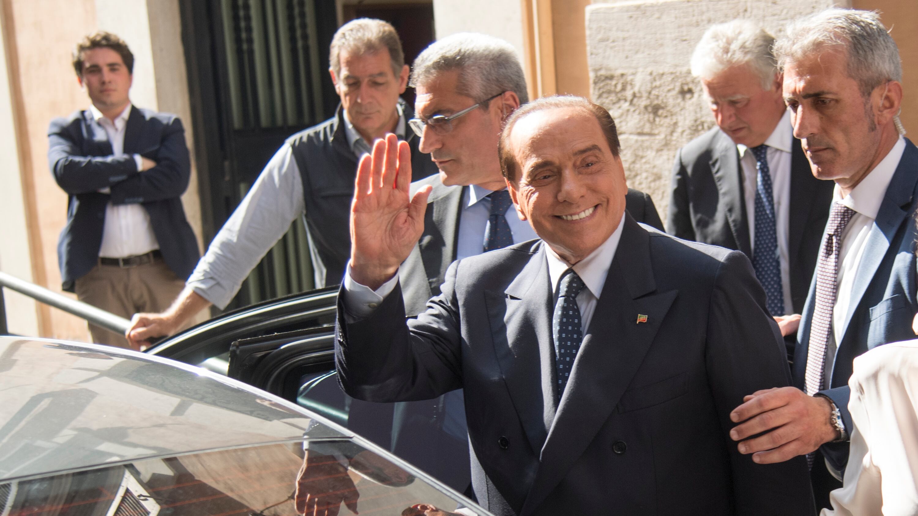 Berlusconi torna in campo: "Per cambiare e salvare l'Ue"