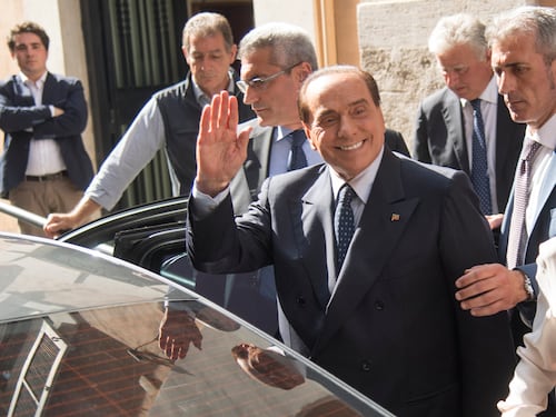 Berlusconi incontra gli alleati: "Centrodestra esiste e resiste"