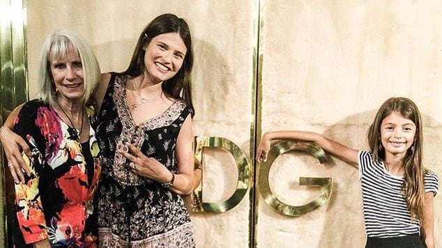 Polemica su Bianca Balti e la figlia coi tacchi