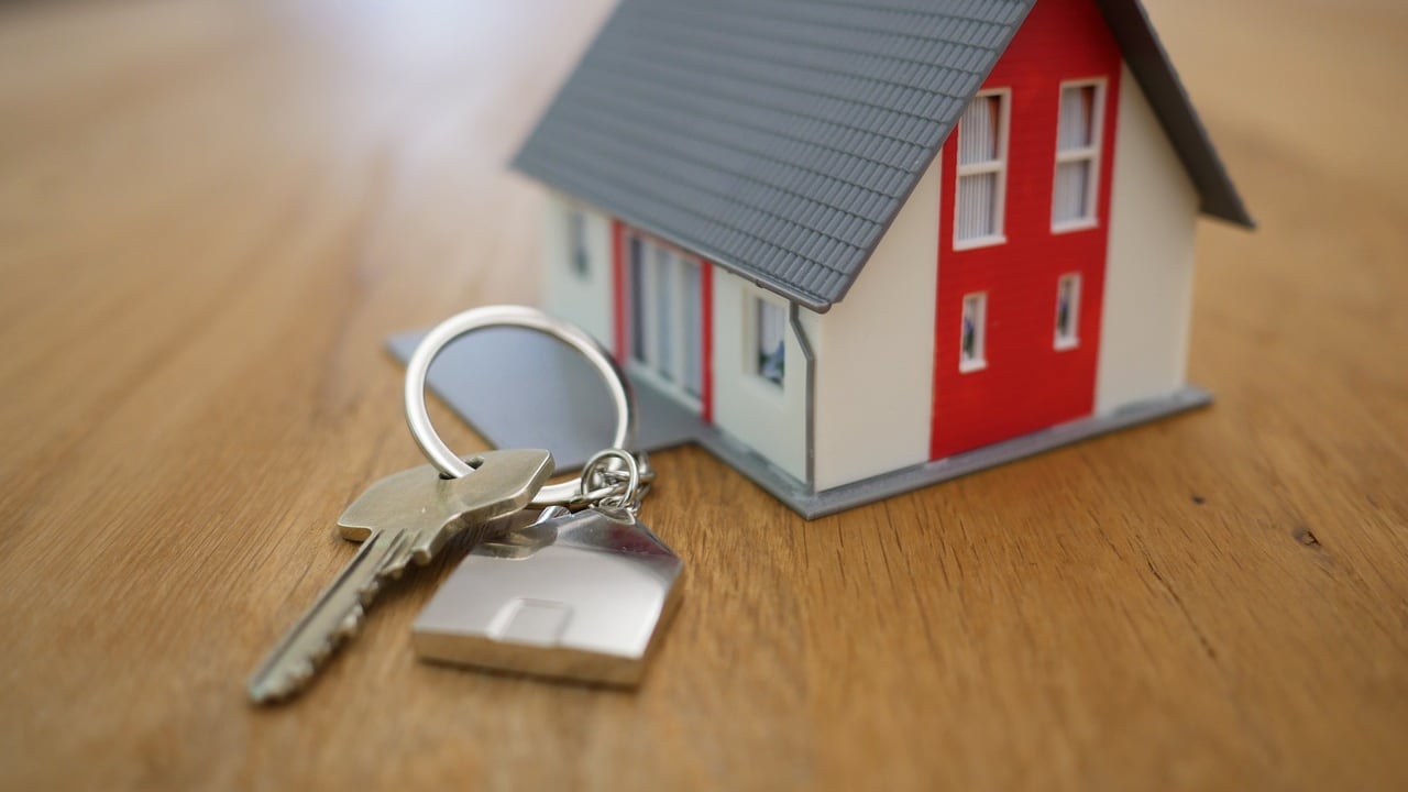 Detrazione delle spese per l’agenzia immobiliare nel 730: come funziona e chi può richiederla