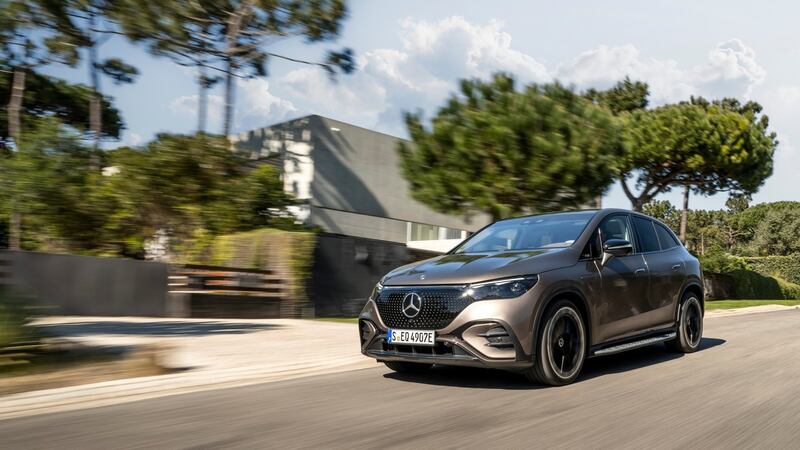 Mercedes-Benz EQE SUV, guarda la gallery 13