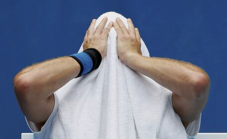 Ondata di afa agli Australian open: malori tra il pubblico ma il tennis non si ferma 2
