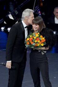 Sanremo 2019: l'esibizione di Alessandra Amoroso 9