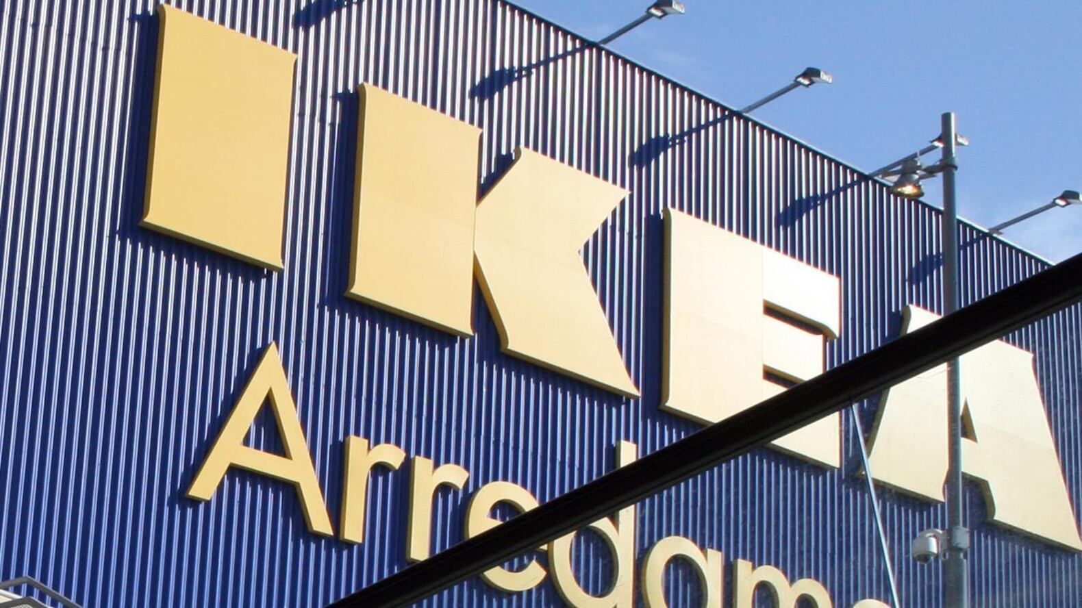 Ikea, Gardaland e McDonald's Anche i simboli perdono i pezzi