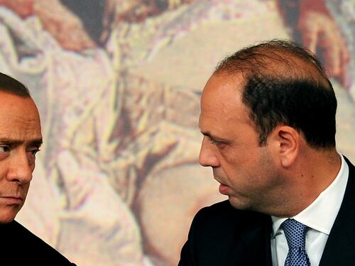 Berlusconi al Pdl: "Ho deciso da solo"