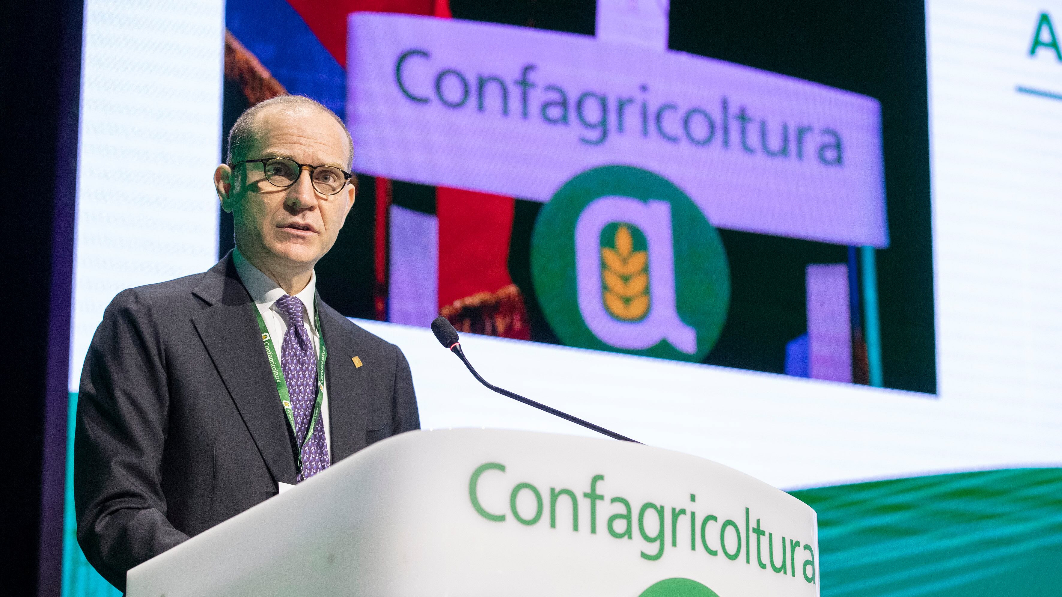 Dal latte sintetico ai diserbanti, faro sugli alleati di Confagricoltura