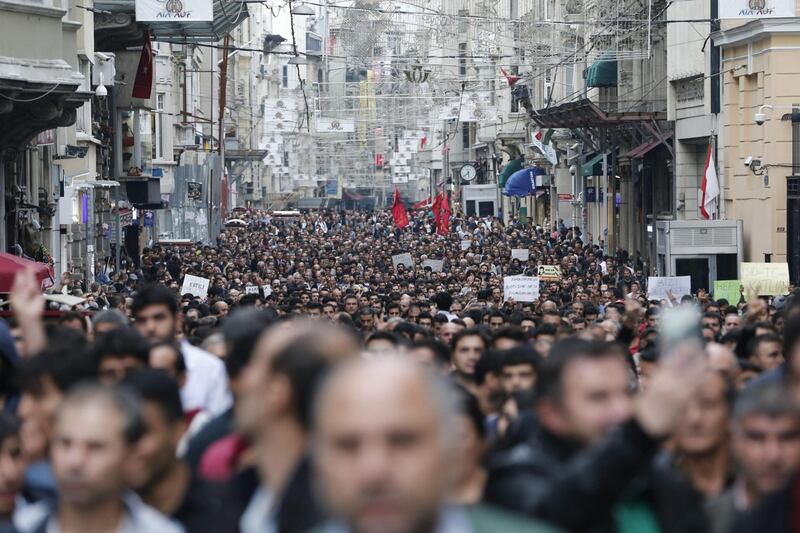 Cordoglio e proteste per i morti di Ankara 2