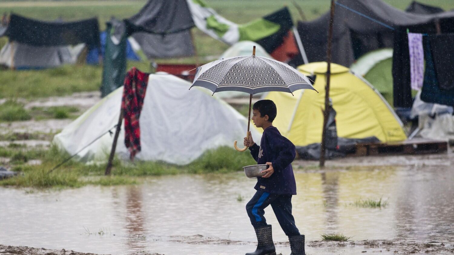 Grecia, la polizia si prepara a sgomberare il campo di Idomeni