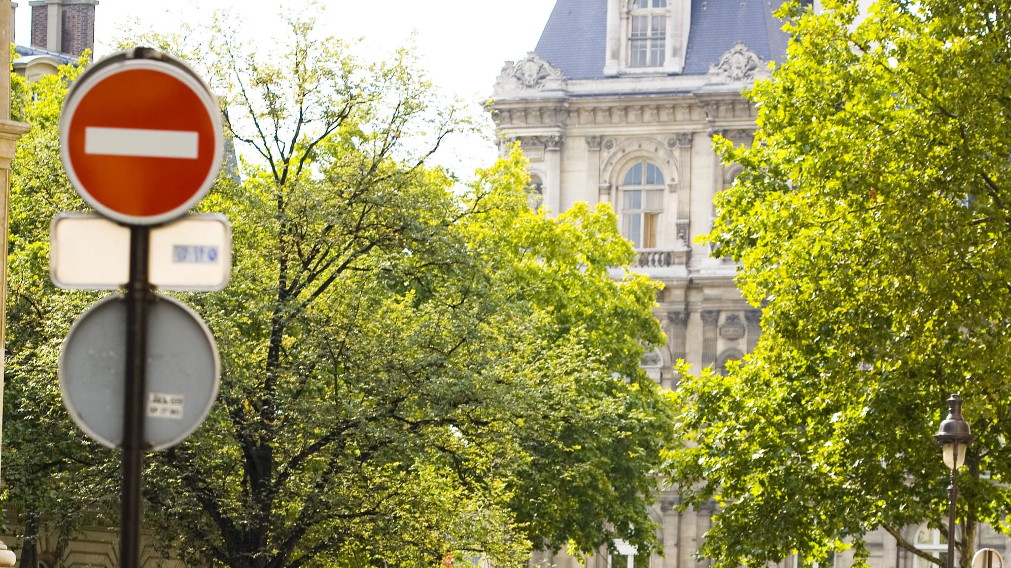 In bici contromano? Un'idea efficace. Ci avvicina a Ginevra anziché a Calcutta