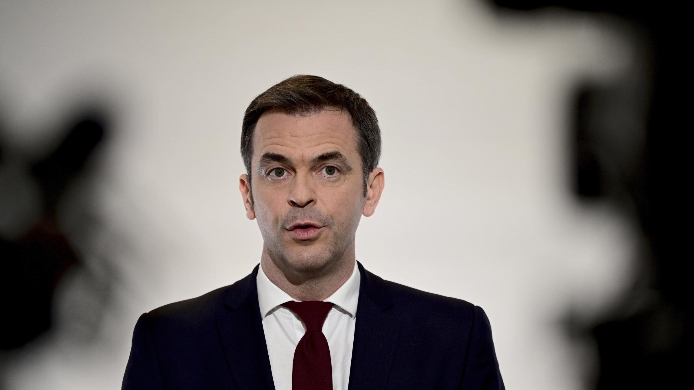 Parigi prenota 50mila pillole Merck anti-Covid