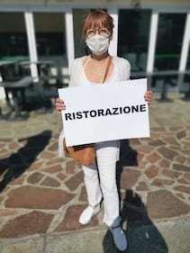 Le partite Iva in piazza contro il governo Conte a Sanremo 13