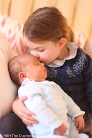 Ecco le prime foto del principino Louis 1