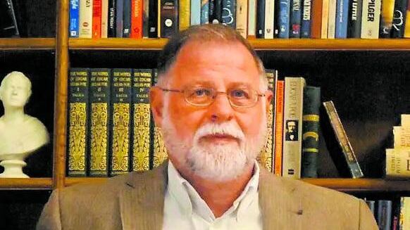Alberto Manguel: "Non ci immergiamo mai due volte nello stesso libro"