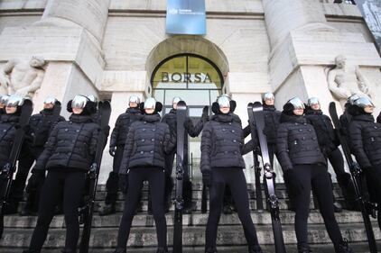 Sci e piumini, il debutto di Moncler a Piazza Affari 4
