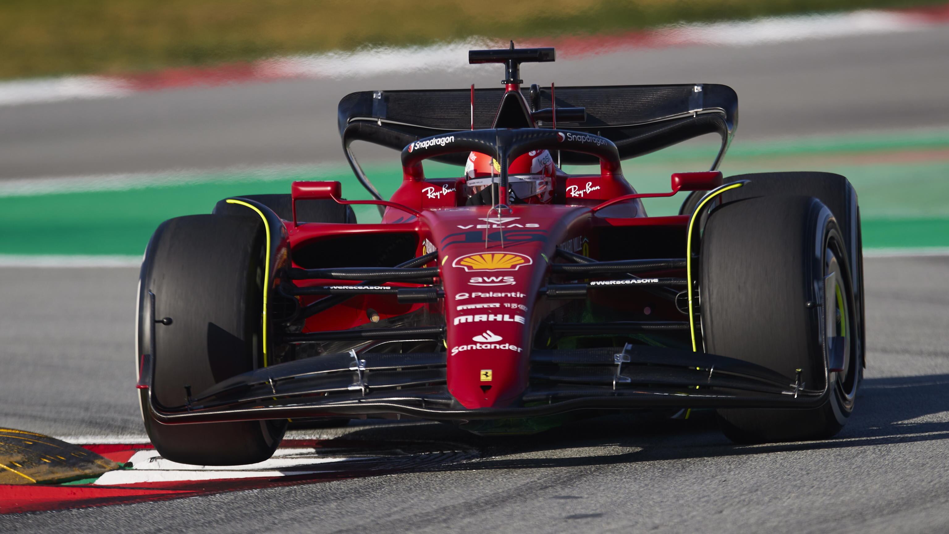 Il primo assaggio di nuova F1 piace alla Ferrari di Leclerc