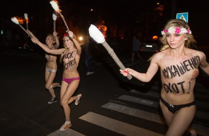Femen nude: le foto delle proteste 4