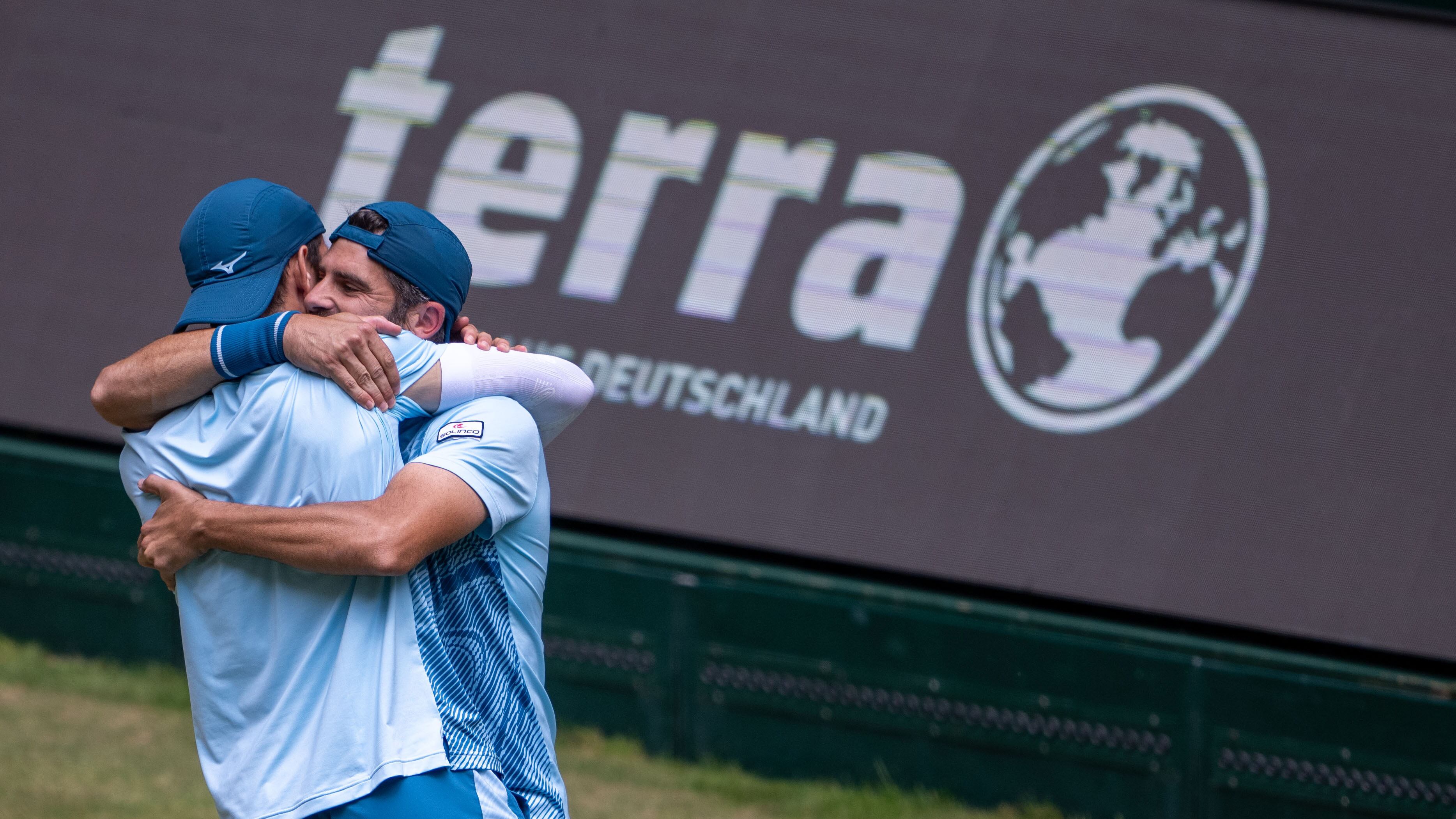 Bolelli e Vavassori da urlo: vittoria in doppio sull'erba di Halle