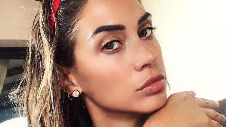 Curve da capogiro per Melissa Satta in spiaggia e Boateng apprezza