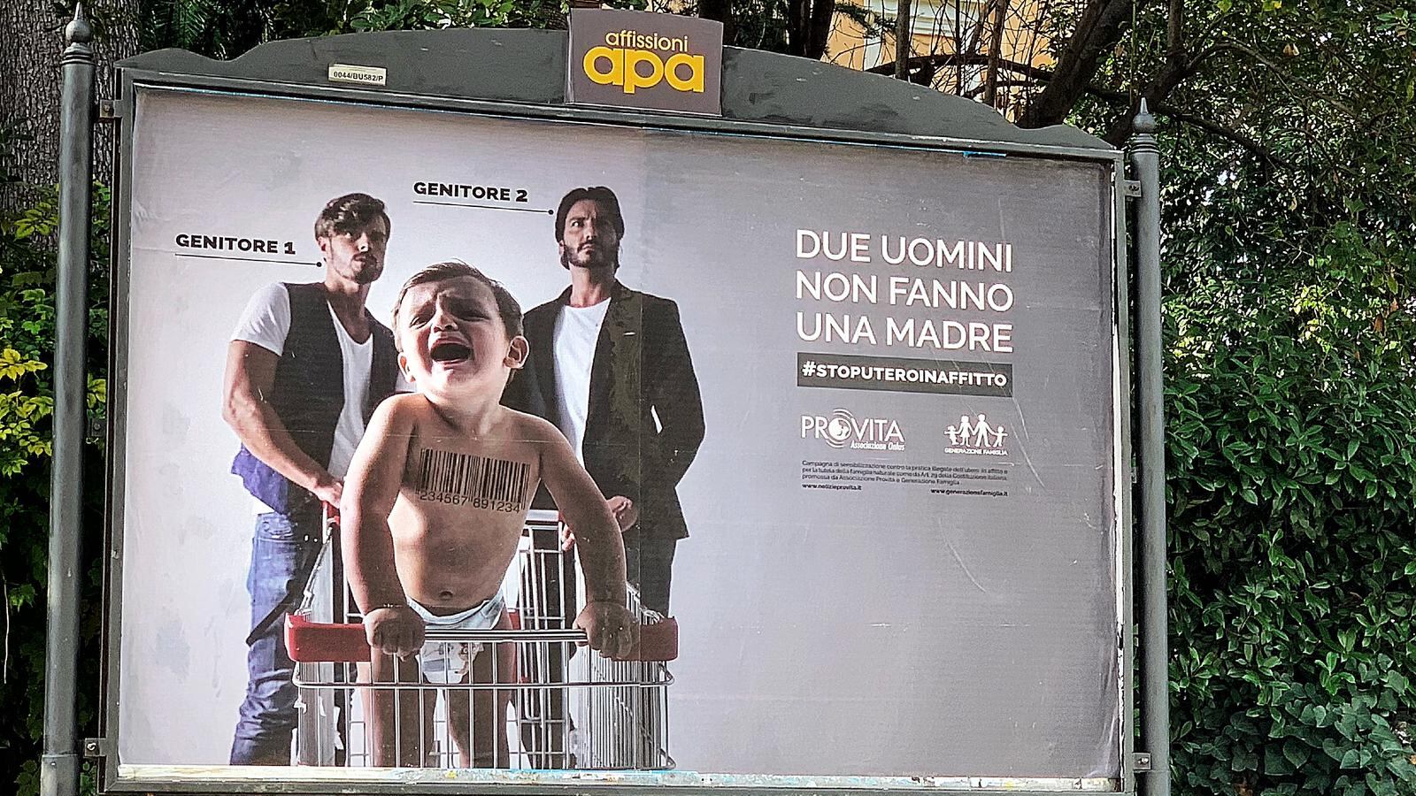 La Raggi censura la "campagna" pro vita ma finanzia il festival gay