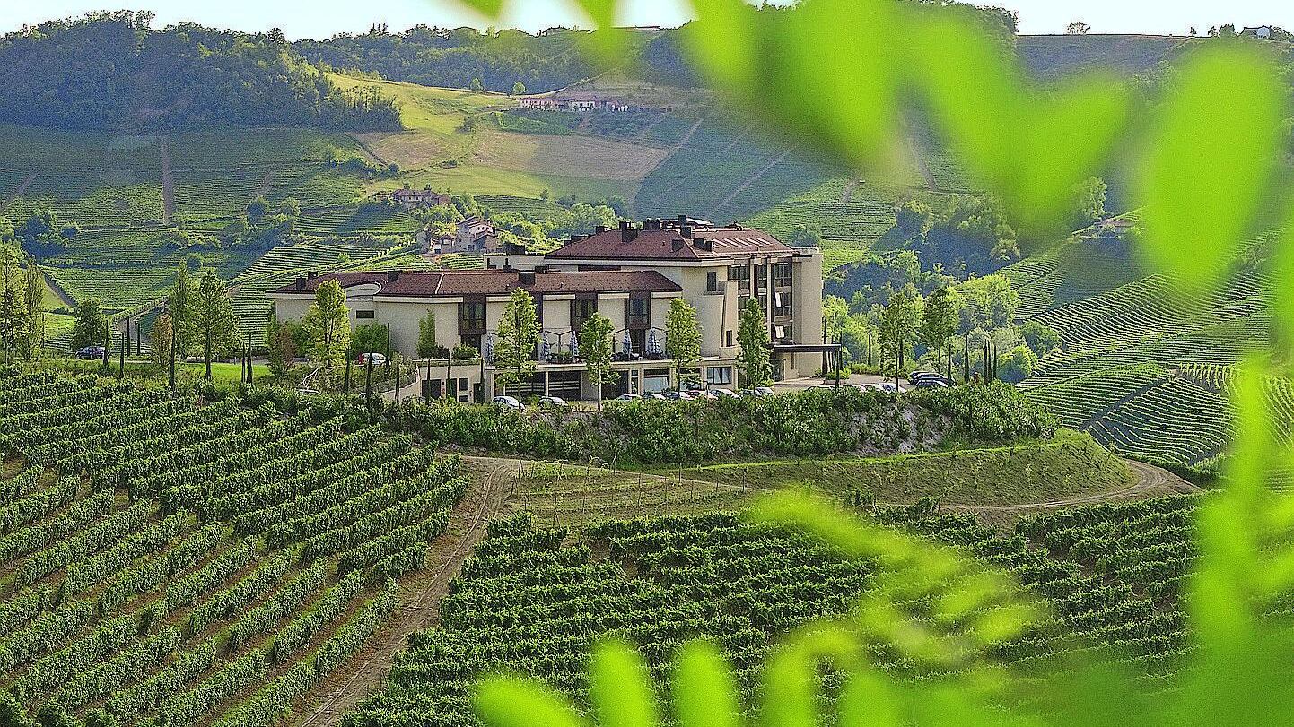 Tra i profumi autunnali delle terre di Cesare Pavese