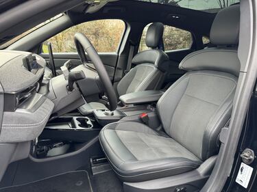 Ford Mach-E GT 2024: guarda il VIDEO in pillole del SUV sportivo elettrico 17