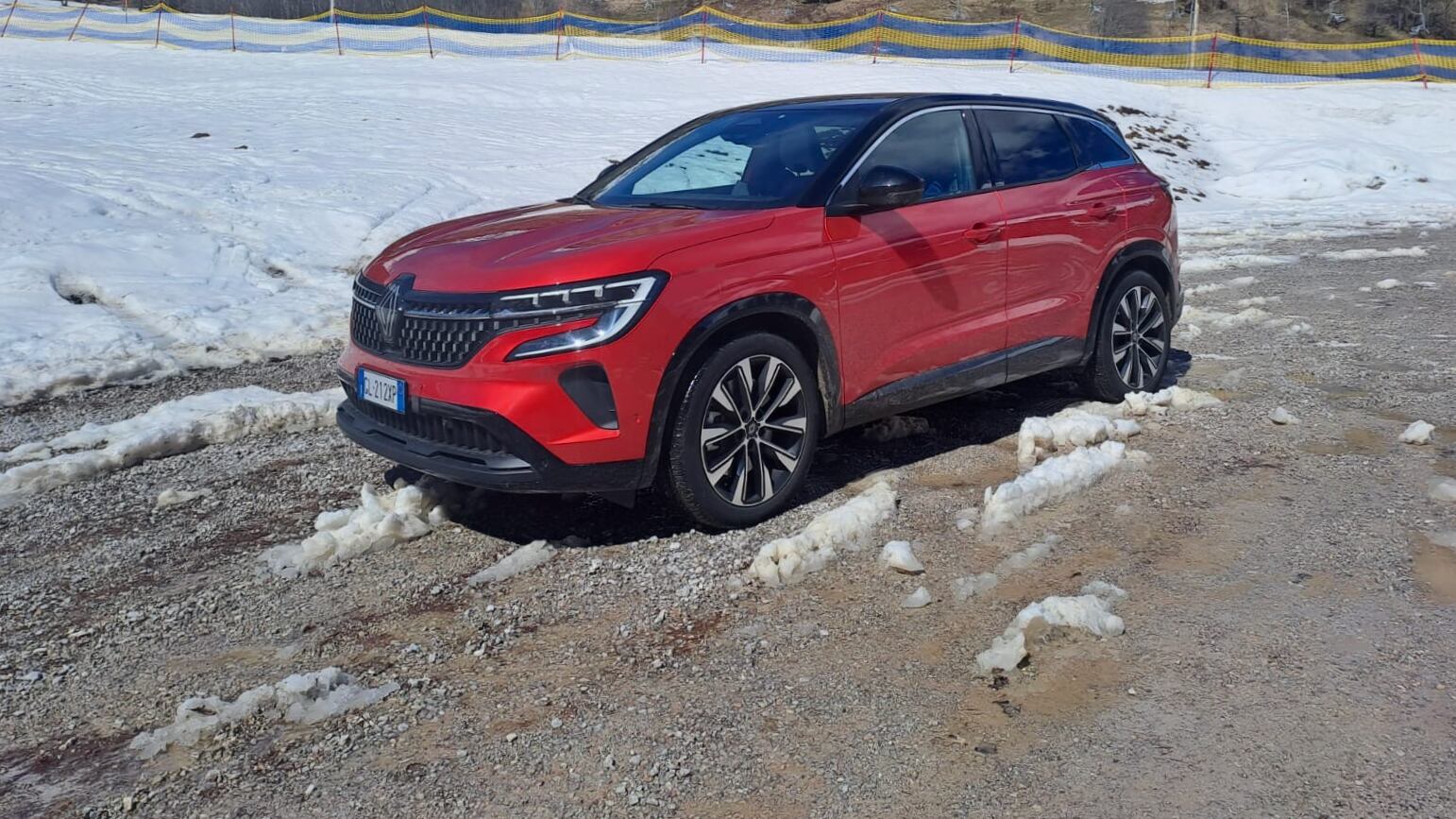 Renault Austral E-Tech, ecco come viaggiare consumando pochissimo