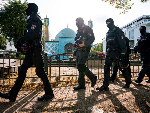 Germania, 14enne “decapitato” da un richiedente asilo palestinese: gli era stata rifiutata la domanda