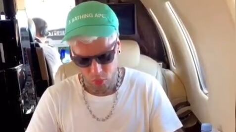 Fedez torna sui social con lo stesso messaggio di Totti: "Devo rimanere in incognito"
