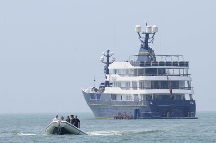 Lo yacht Force Blue