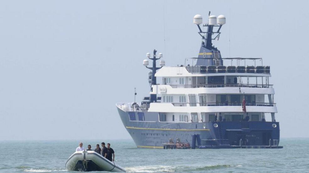 L’ultima su Briatore: contrabbandiere La Spezia, sotto sequestro lo yacht