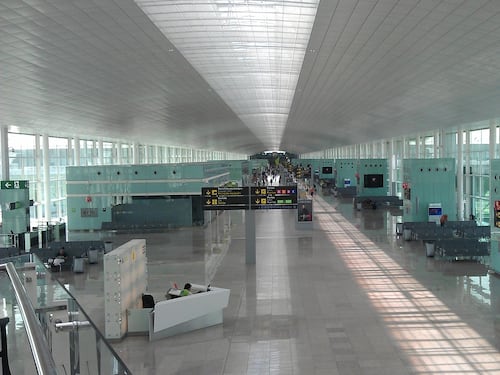Aerei a terra, treni e bus fermi: il "giorno nero" per i trasporti. Cosa sapere