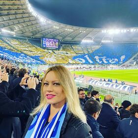 Gli scatti sexy di Anna Falchi 4