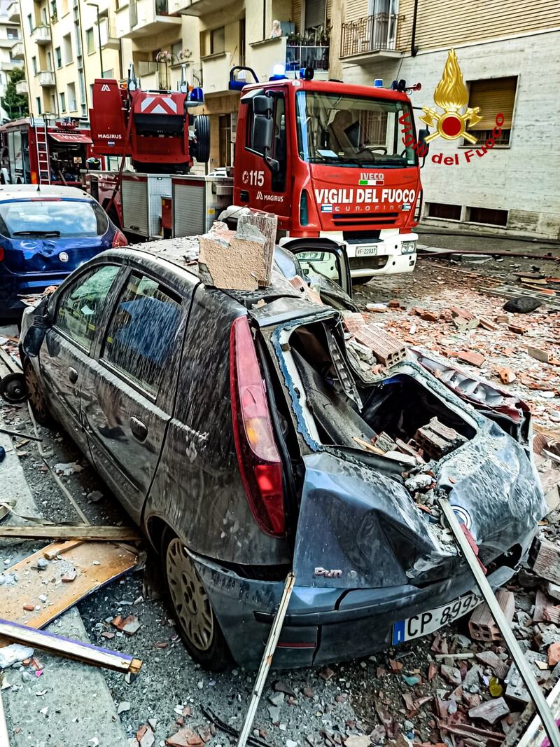 L'esplosione di una mansarda a Torino: cinque feriti  2